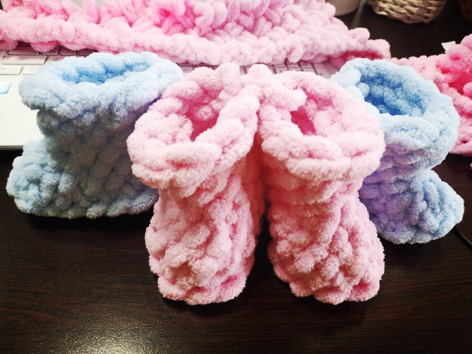 Детски пантофки плетени