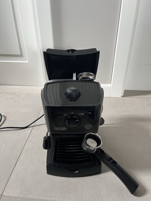 Кафемашина Delonghi с ръкохватка