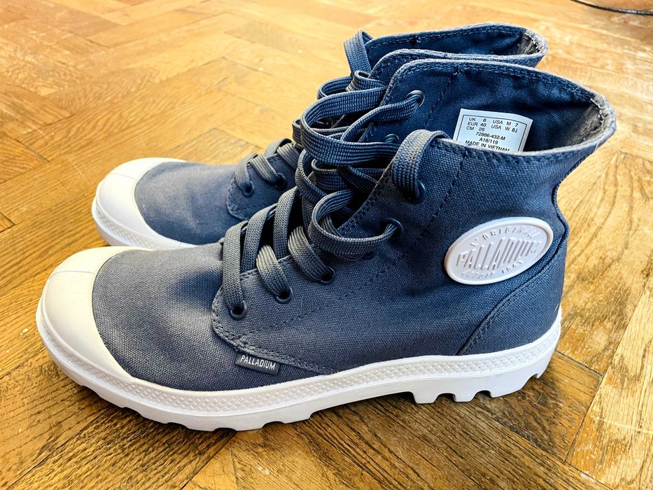 Botine Palladium Pampa marimea 40