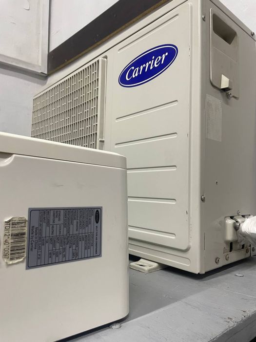 Кондиционер Кариер-12  в идеальном состоянии