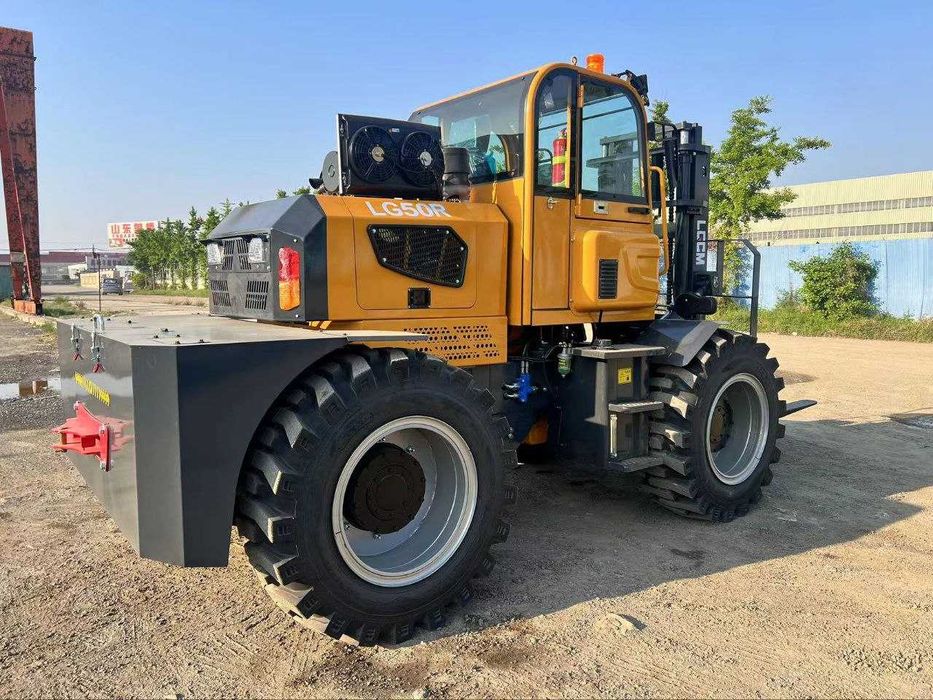 Погрузчик  КАРА  5тонн (4 WD)