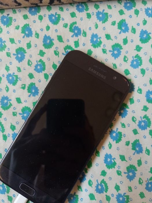 Самсунг А 5, с минусом