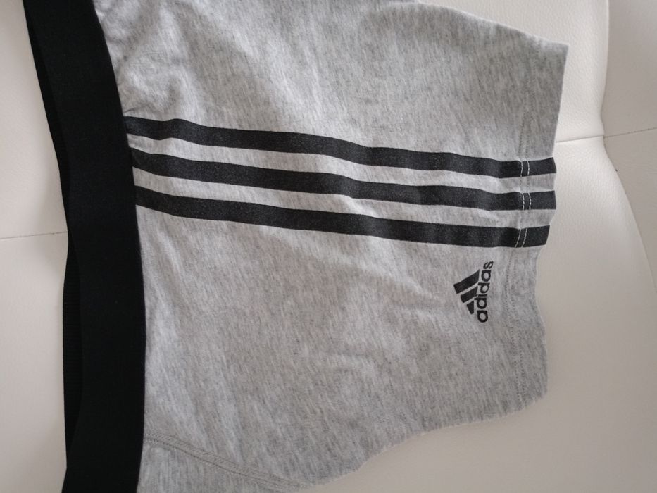 Vând boxeri bărbătești Adidas,noi ,fara eticheta produs de calitate .