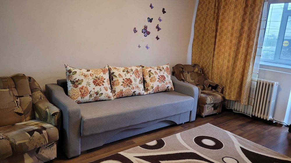 Apartament 2 camere, etaj 1, la bulevard, zona Cotnari, langă Casa Sindicatelor, vizavi de magazinul Lidl Primăverii