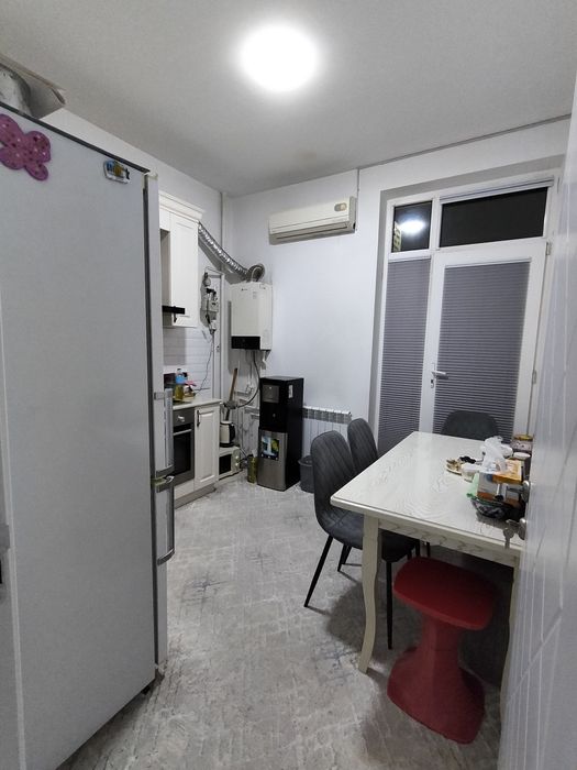 Продаётся 2-комнатная квартира на Махтумкули