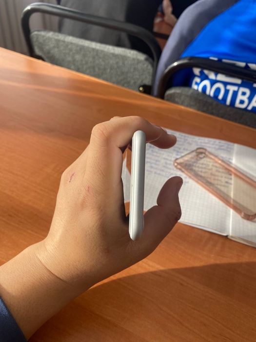 в продаже айфон 7 128 гб