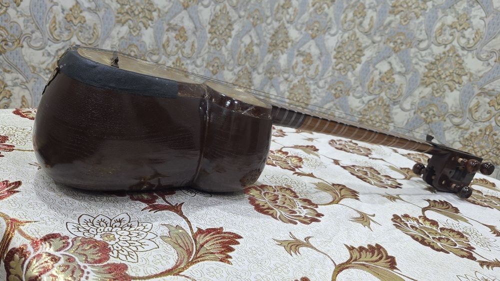 Tor sotiladi ovozi jarangdor