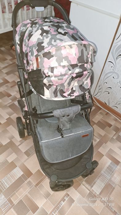 Продам коляску для девочки