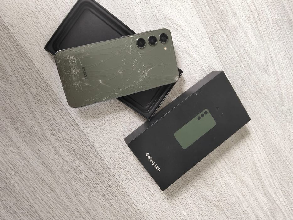 Продам Samsung S23 Plus