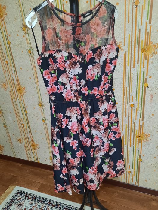 Платья,  в отличном состоянии