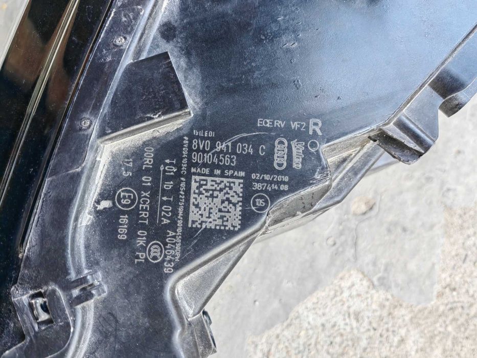 Фар Audi A3 Audi S3 Audi RS3 LED десен/Фар Ауди А3 С3 РС3 Оригинален