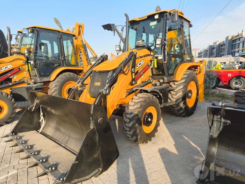 Экскаватор-погрузчик JCB 3CX PLUS (ТЕЛЕСКОП)