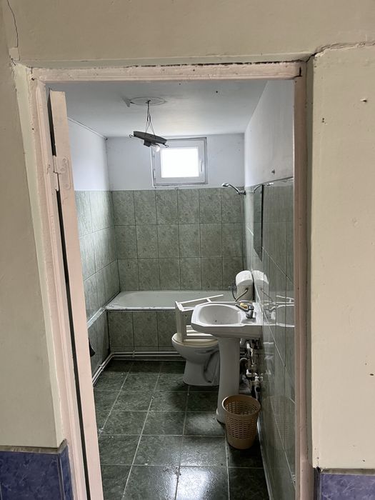 Casa cu teren de vânzare