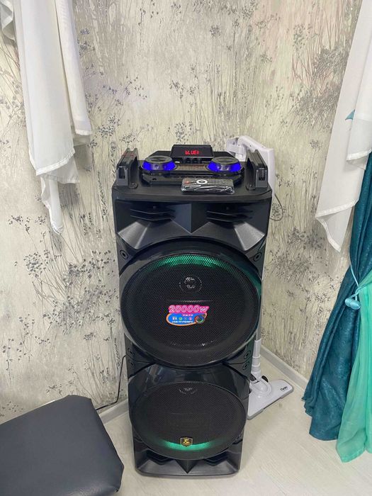 Колонка с микрофонами