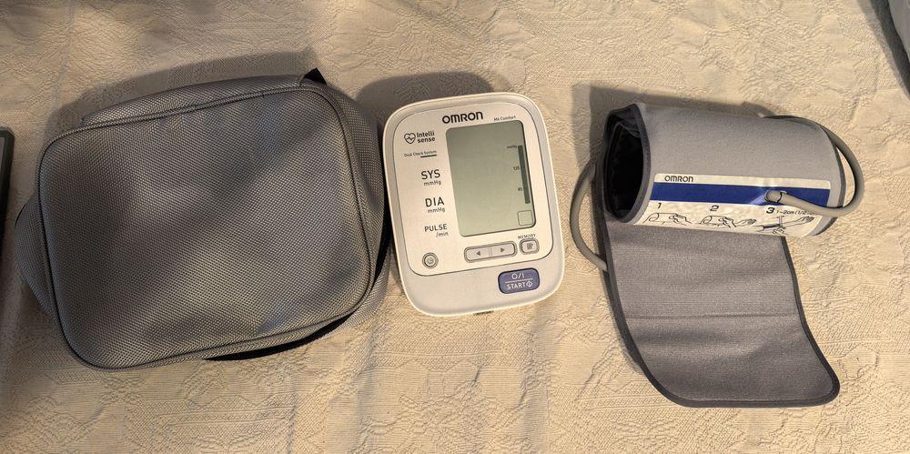 Tensiometru Omron M6 Confort, nou
