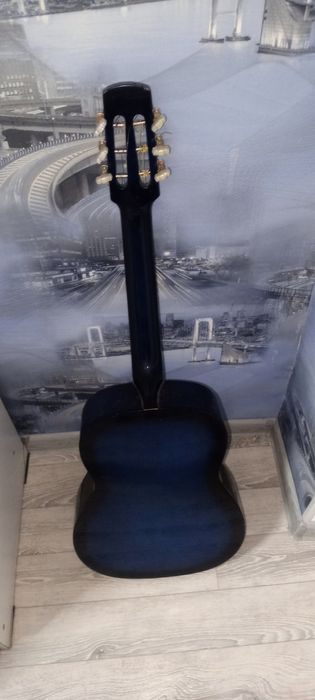 Гитара для начинающих б/у