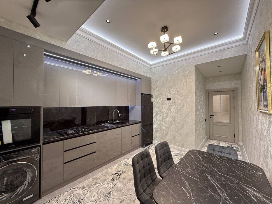 Продается 3 ком. Квартира площадью 103 кв.м. Ор. Автосалон Киа
