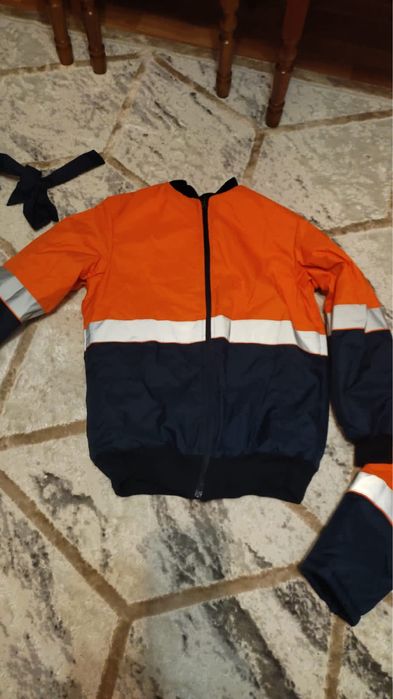 Продам зимную  спецодежду