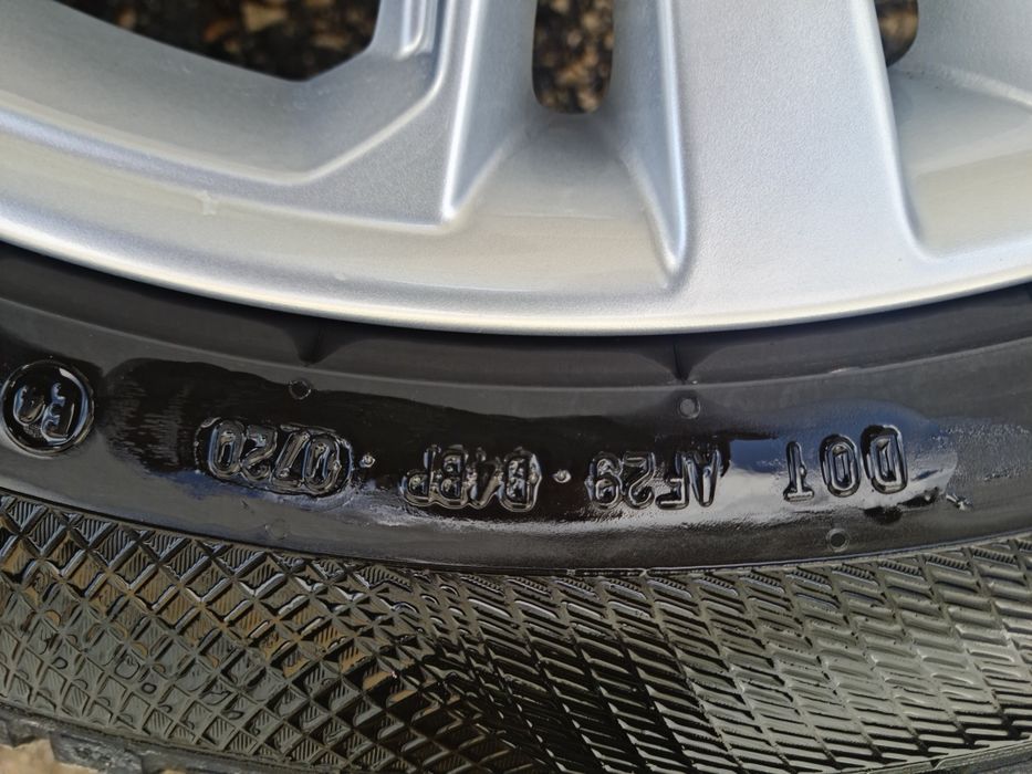 Гуми с джанти 285/45/21 V XL