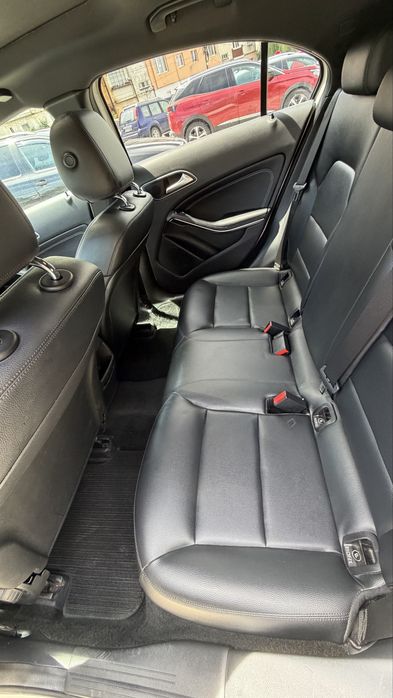 Vând Mercedes-Benz A 180, 122 cp