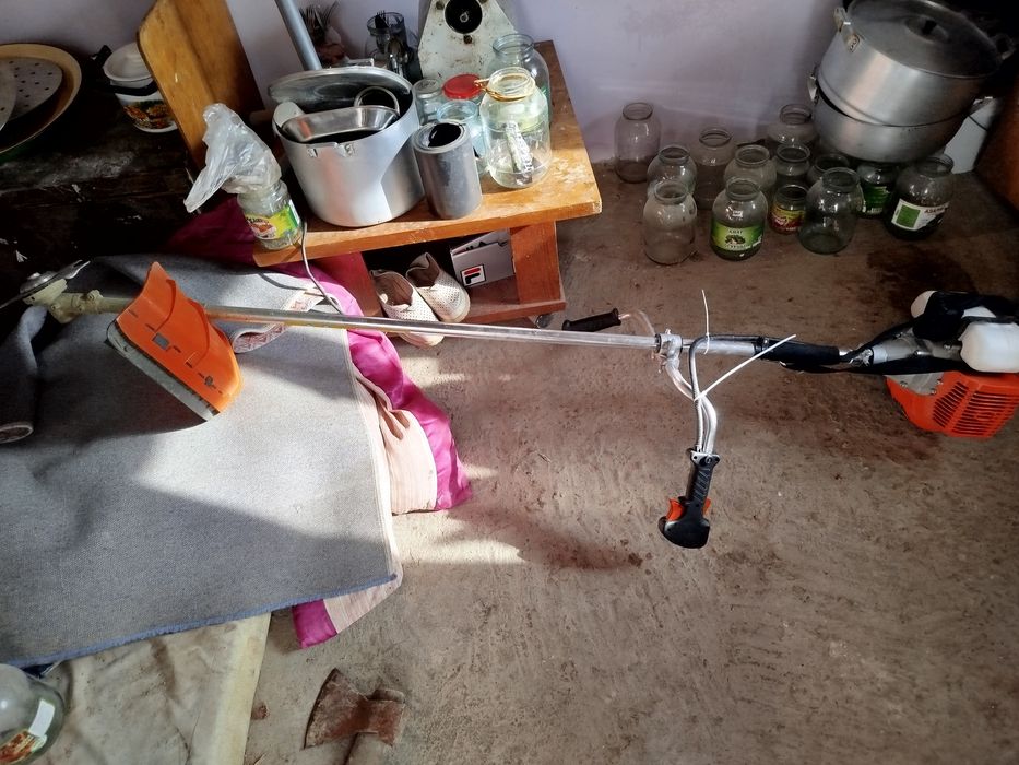 Мото косилка Почти новый .