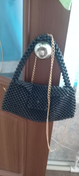 Сумку из бус ручной работы продам