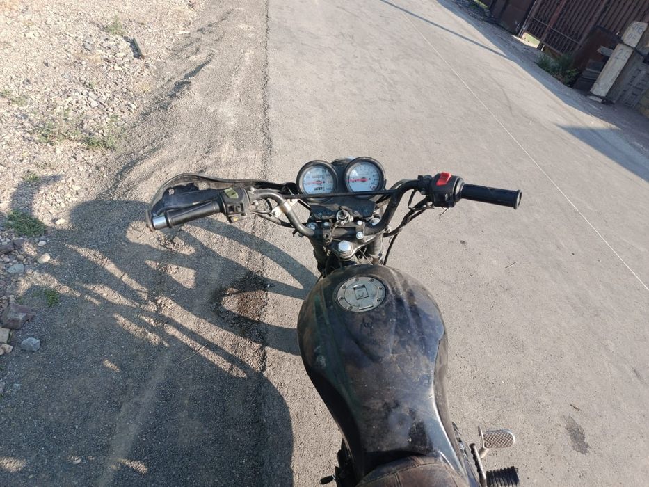 Мотоцикл 200кубов