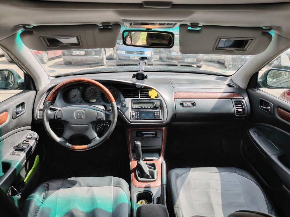 Хонда Акорд 6 2002 2.3 V- tec няма Газ