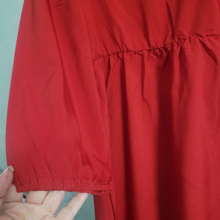 Rochita rosie noua Vila