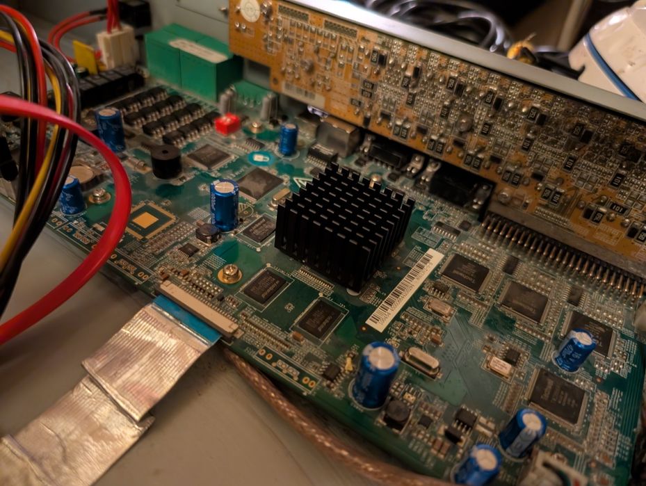 Dvr hikvision 16 canale