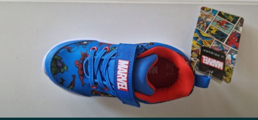 Нови оригинални детски маратонки Marvel  27 номер