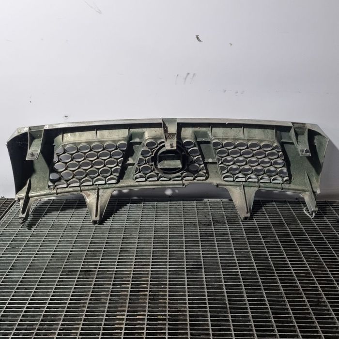 Grila fata Nissan Navara D22 1998 - 2004 (1423)