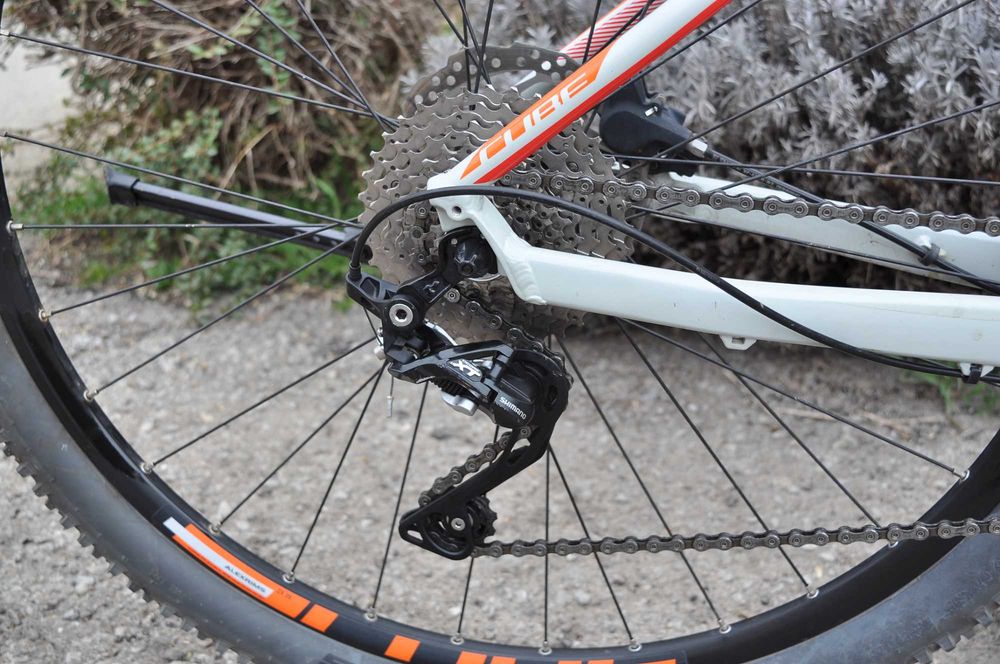 Cube Attention 29-3х10-Deore XT с хидравлика-алуминиев велосипед