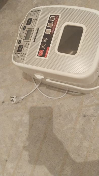 Хлебопечь Redmond