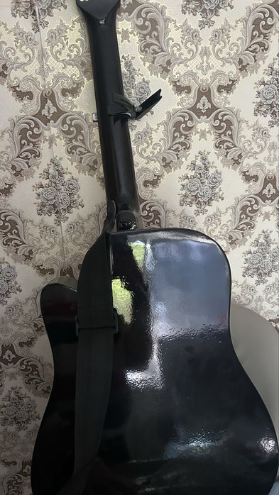 Акустическая гитара
