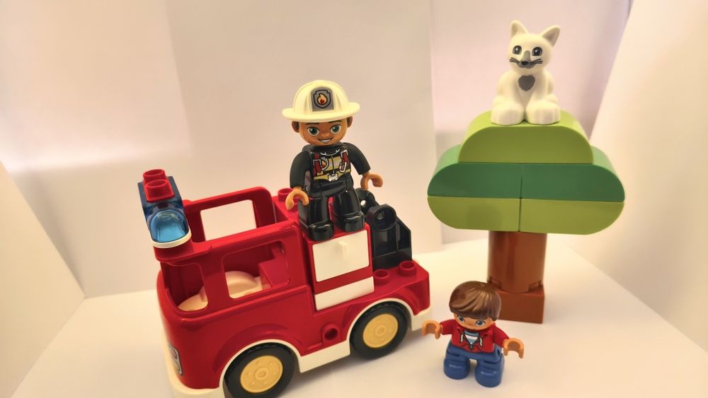 Seturi DUPLO  in stare foarte bună