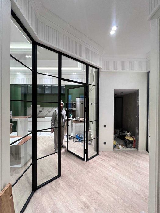 Раздвижные лофт перегородки и двери / Душевые кабины