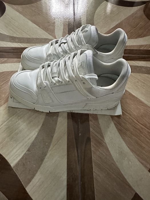 LV Traine Triple White