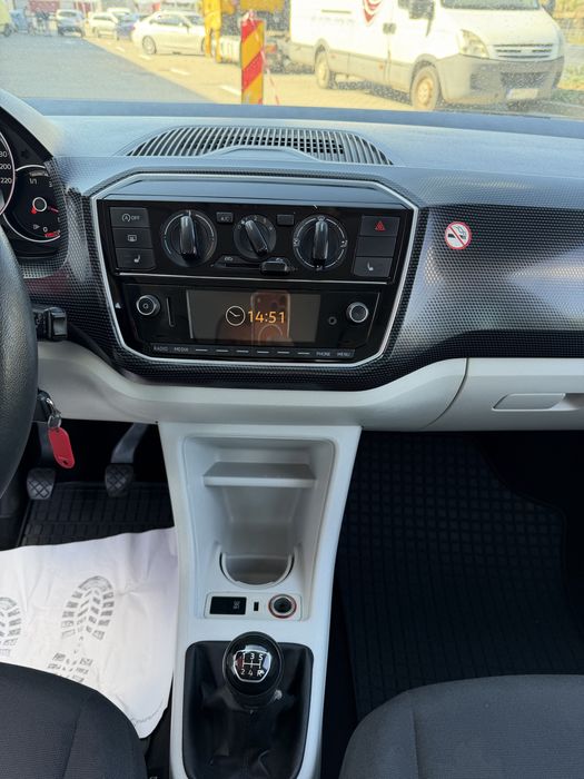 VOLKSWAGEN Up 2019 — imagine 5