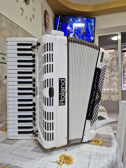 Acordeon Profesionale Roland FR7x în stare ideala