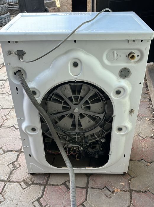 Продам стиральную машинку