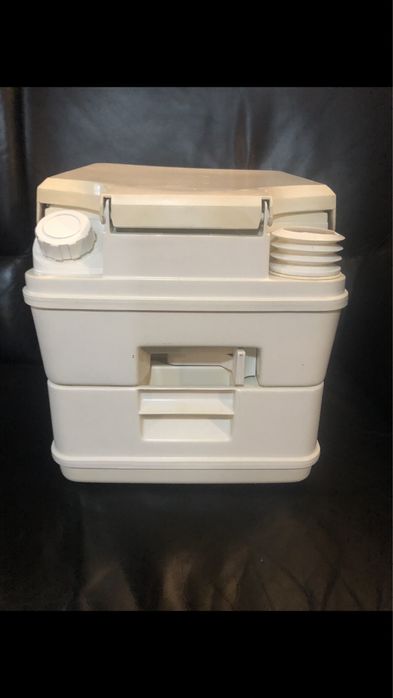 Химическа преносима тоалетна Thetford