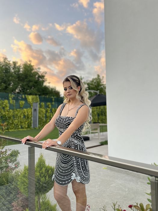 Rochie bijuterie
