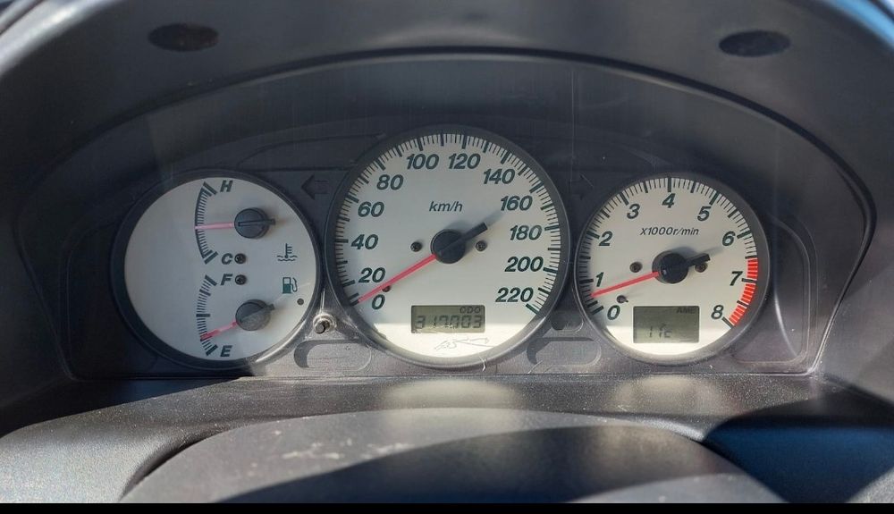 Спочно продается Мазда J премаси