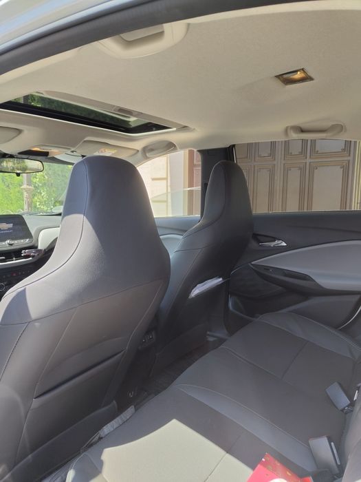 Автомобиль Chevrolet Onix