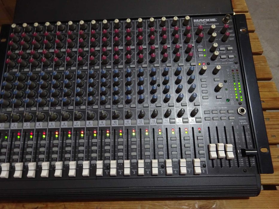 Mixer audio Mackie CR1604-VLZ 16