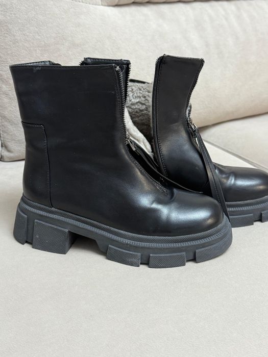 Срочно продам сапоги