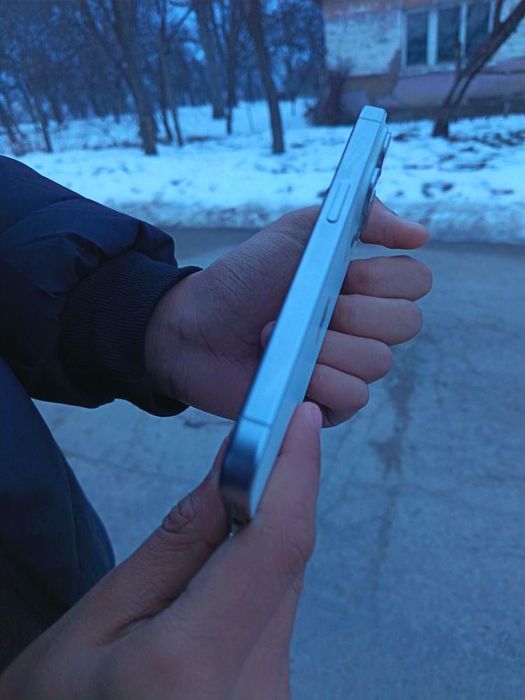 Vand iphone 15 pro negociabil