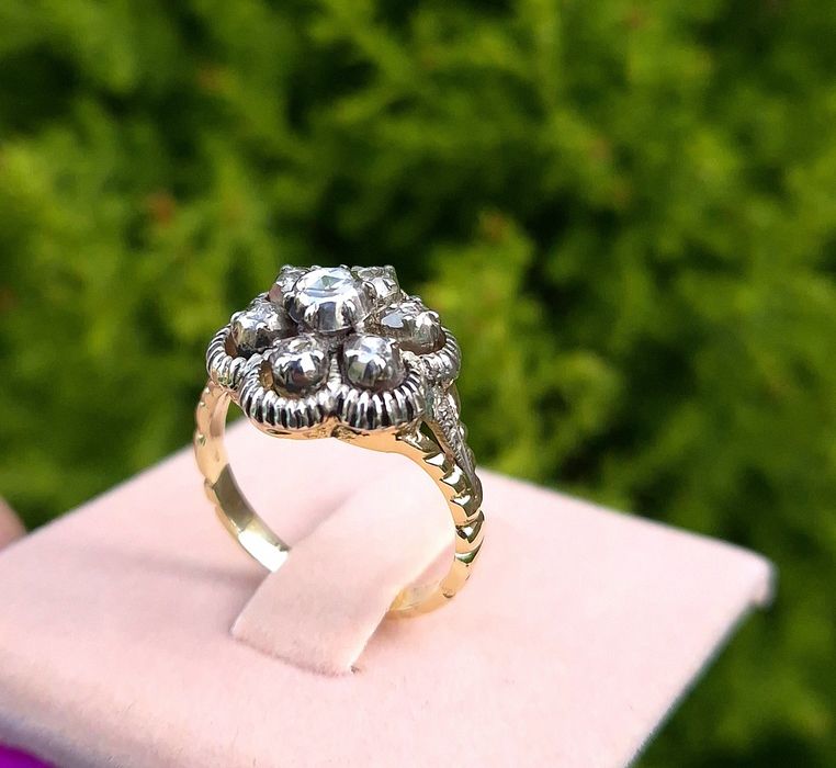 Inel foarte vechi din aur de 14K si diamante naturale