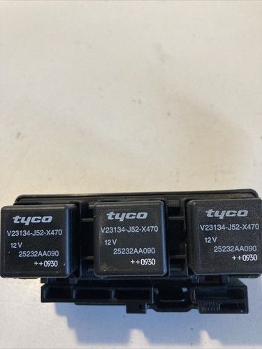 Държач за предпазители и релета за Subaru Outback 2.0 Дизел (2010) 25232AA090